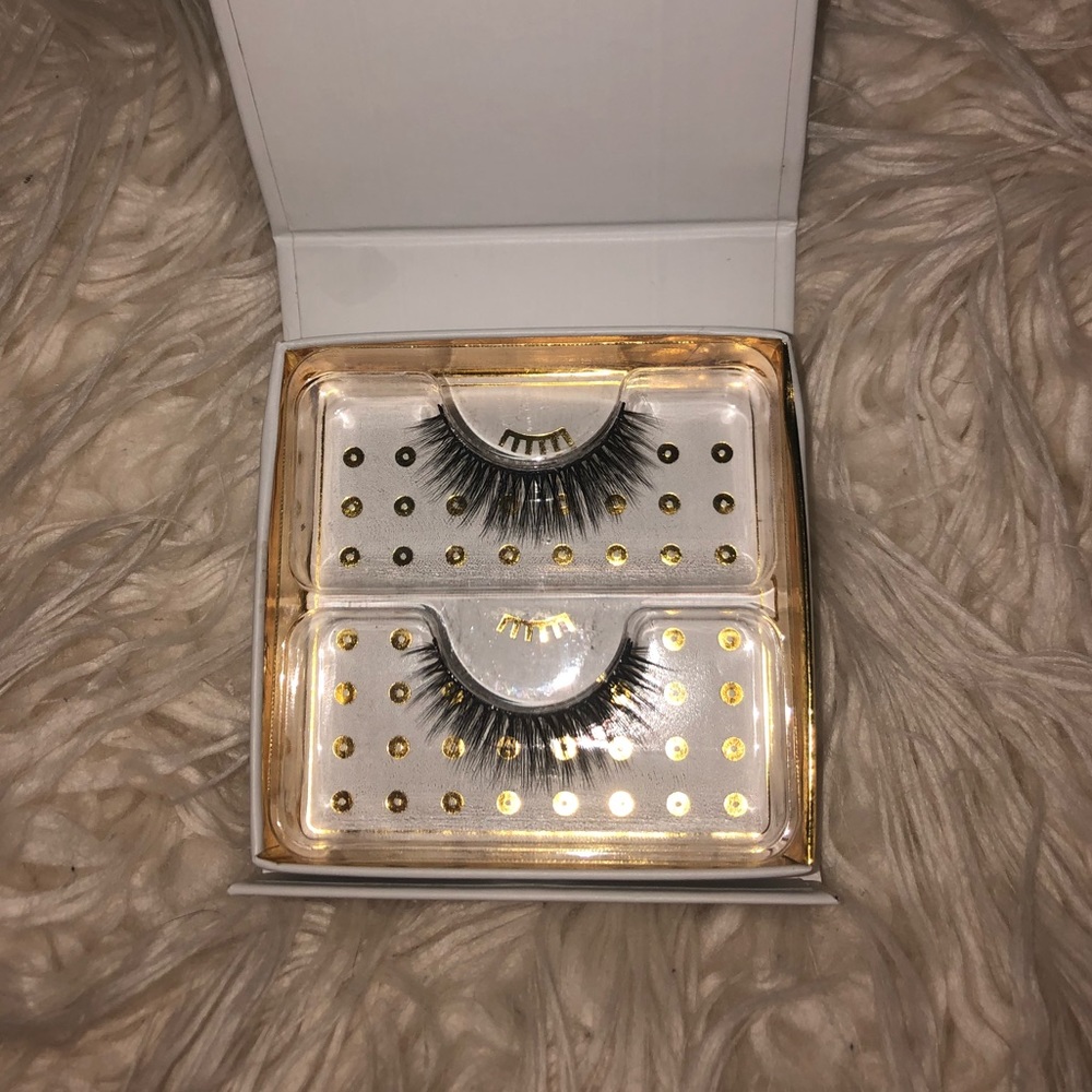 NEW!!! Battington False Lashes